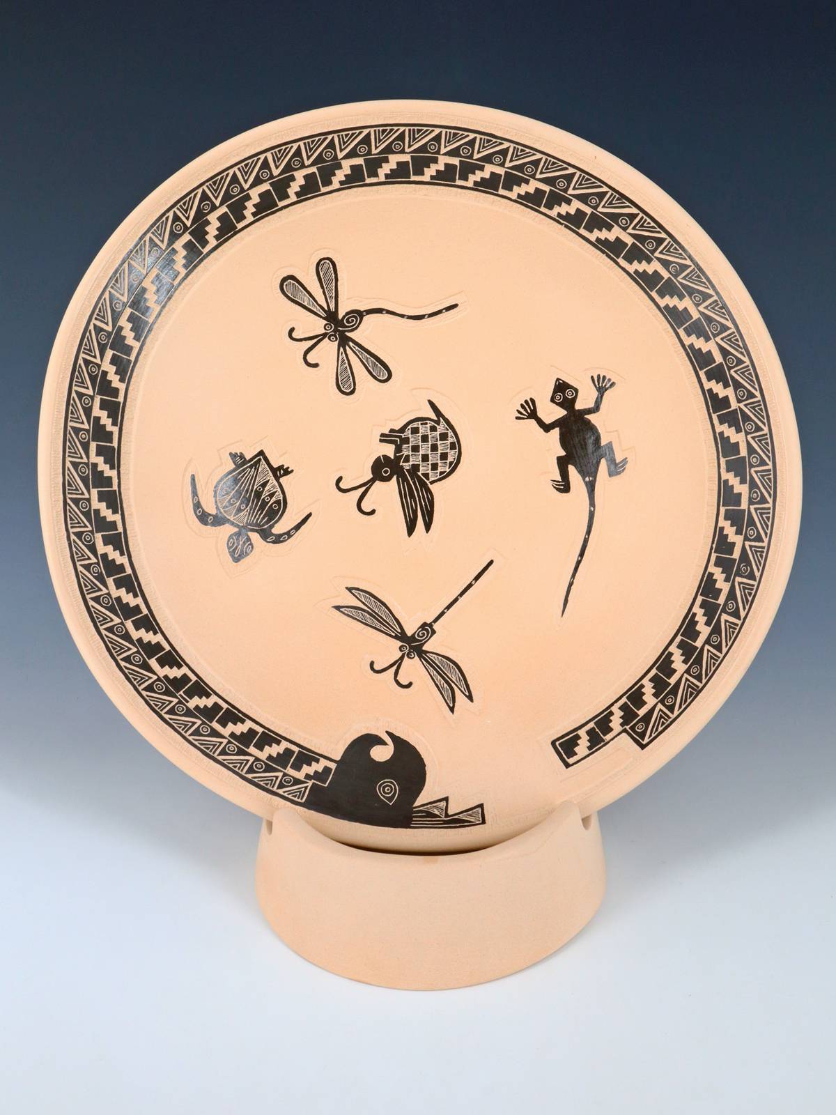 Mata Ortiz Hand Coiled Etched Animal and Bug Pottery Plate