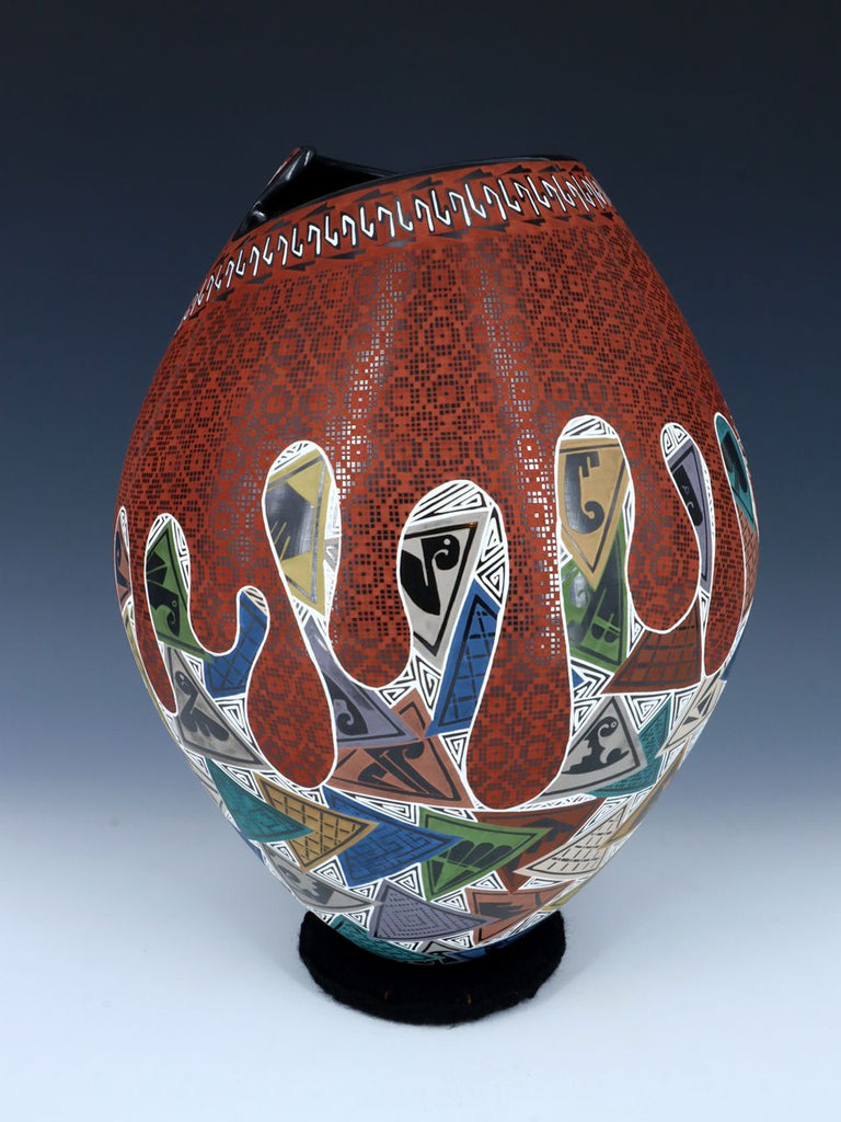 Mata Ortiz Etched Large Pottery Vase - PuebloDirect.com