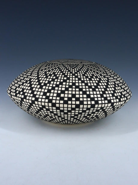 Acoma Pueblo Hand Coiled Fine Line Seed Pot