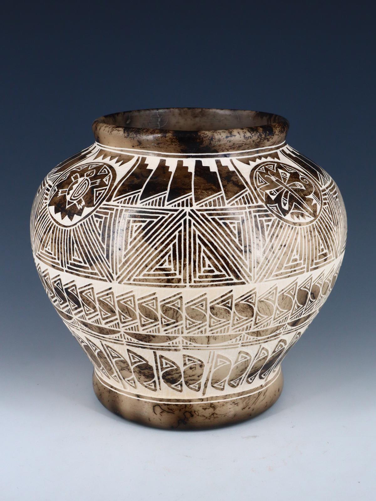 Pottery from Zuni, Navajo, Santo Domingo & More – PuebloDirect.com