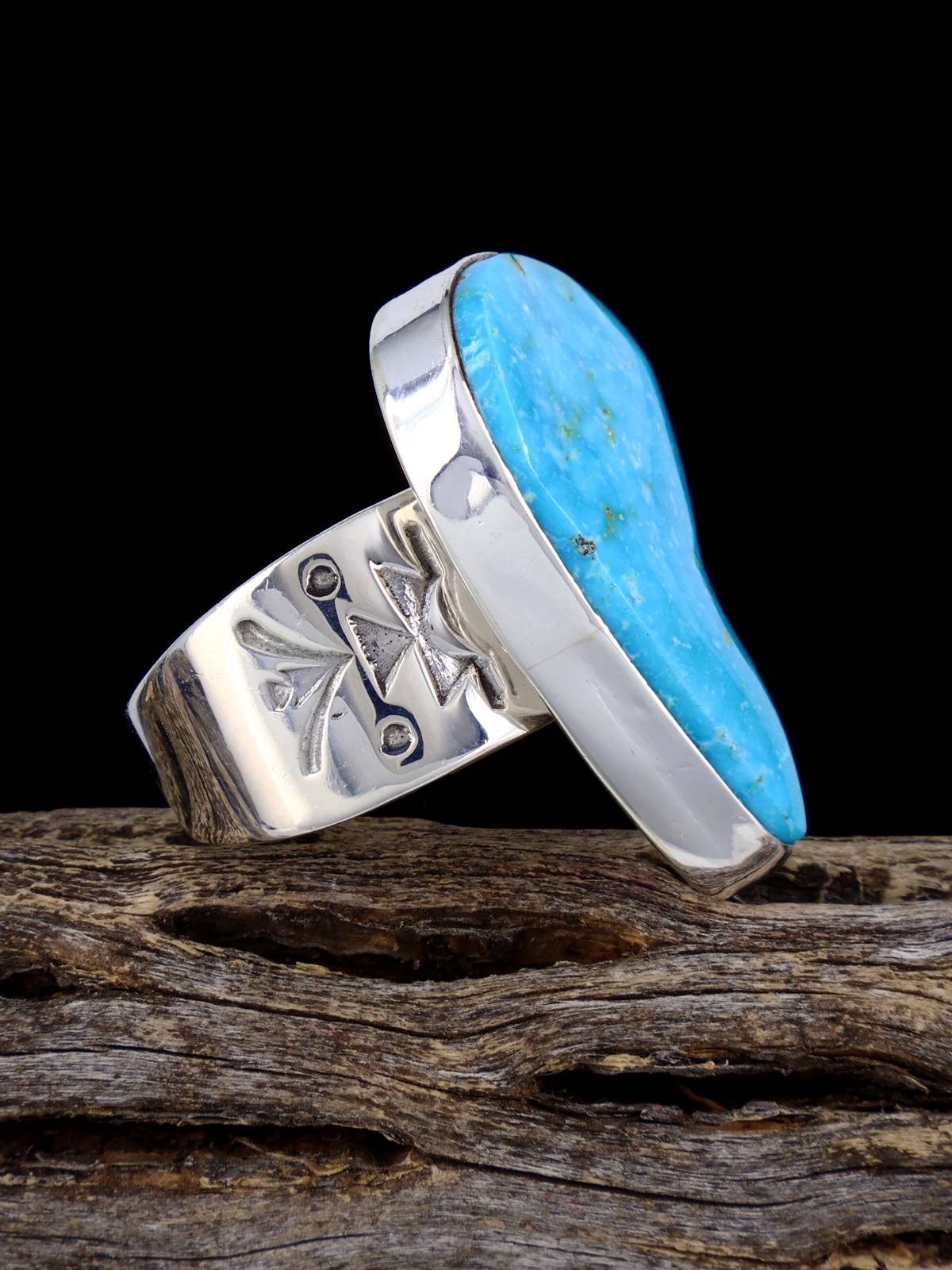 Native American Kingman Turquoise Ring, Size 9 1/2 - PuebloDirect.com