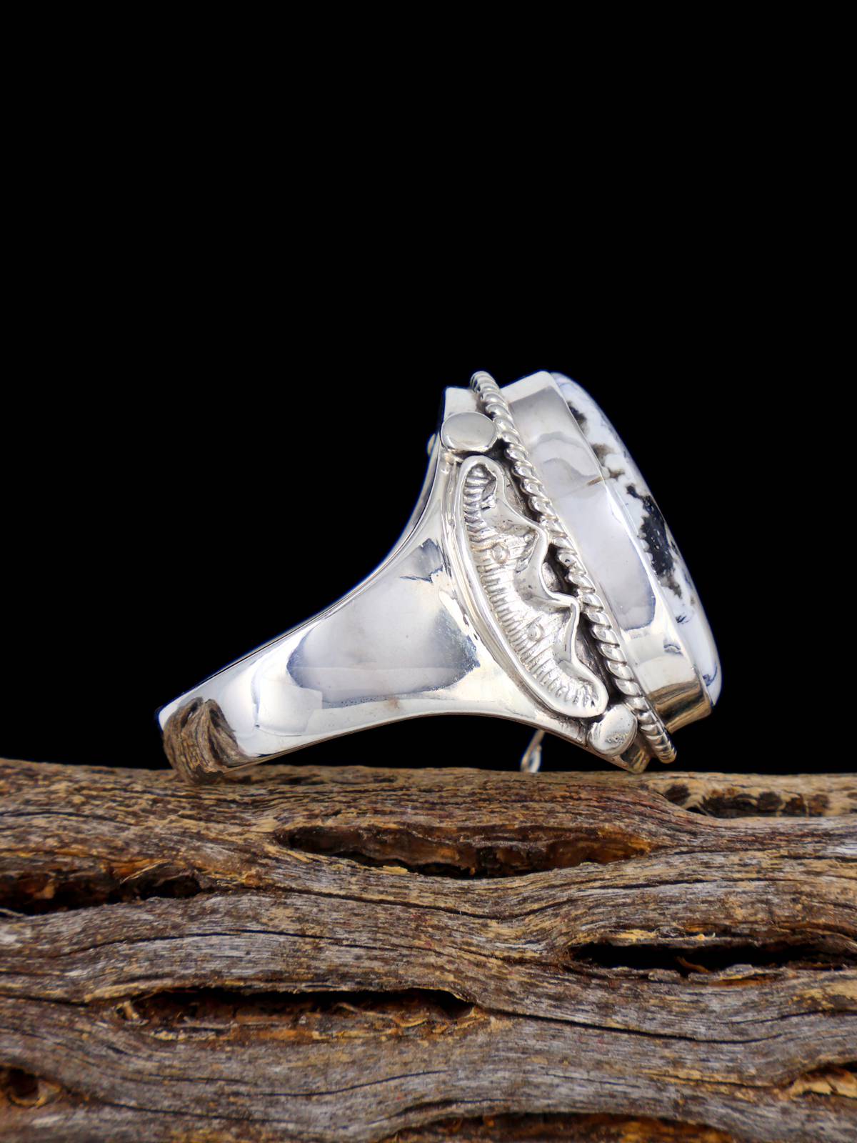 Anillo Navajo de lapislázuli azul brillante, talla 8 1/2