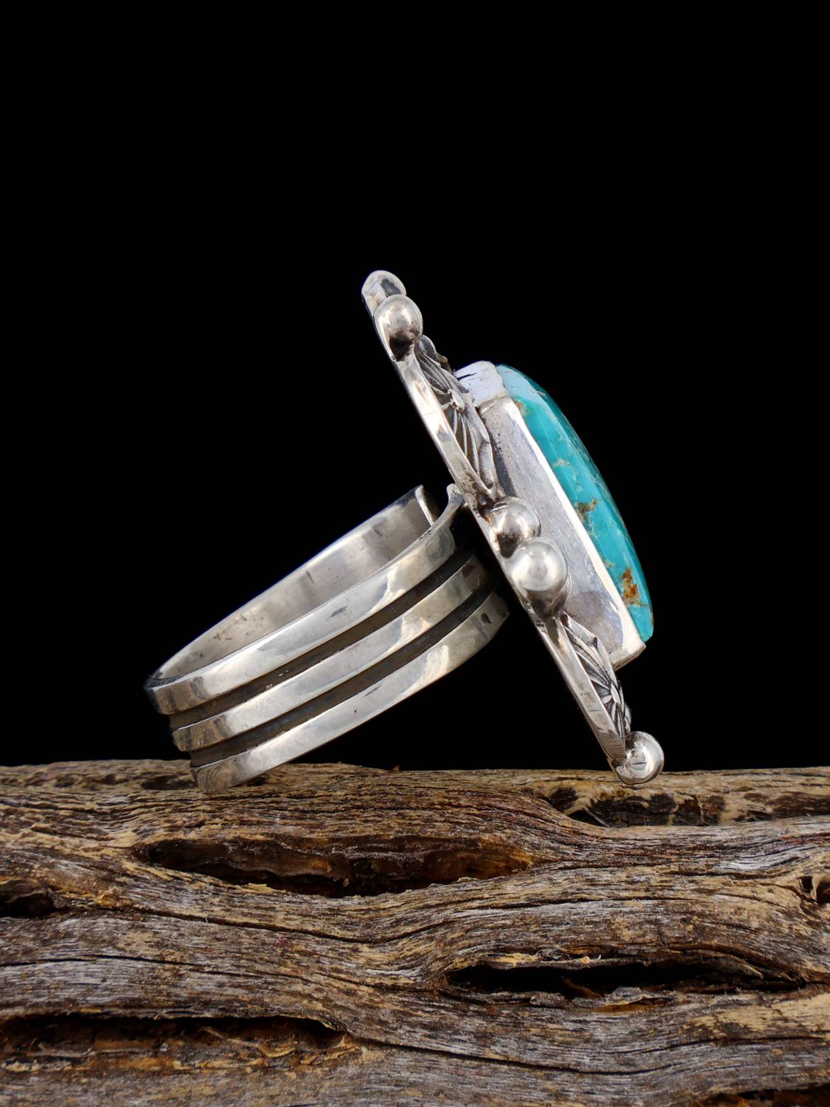 Anillo ajustable de plata de ley con caracola rosa