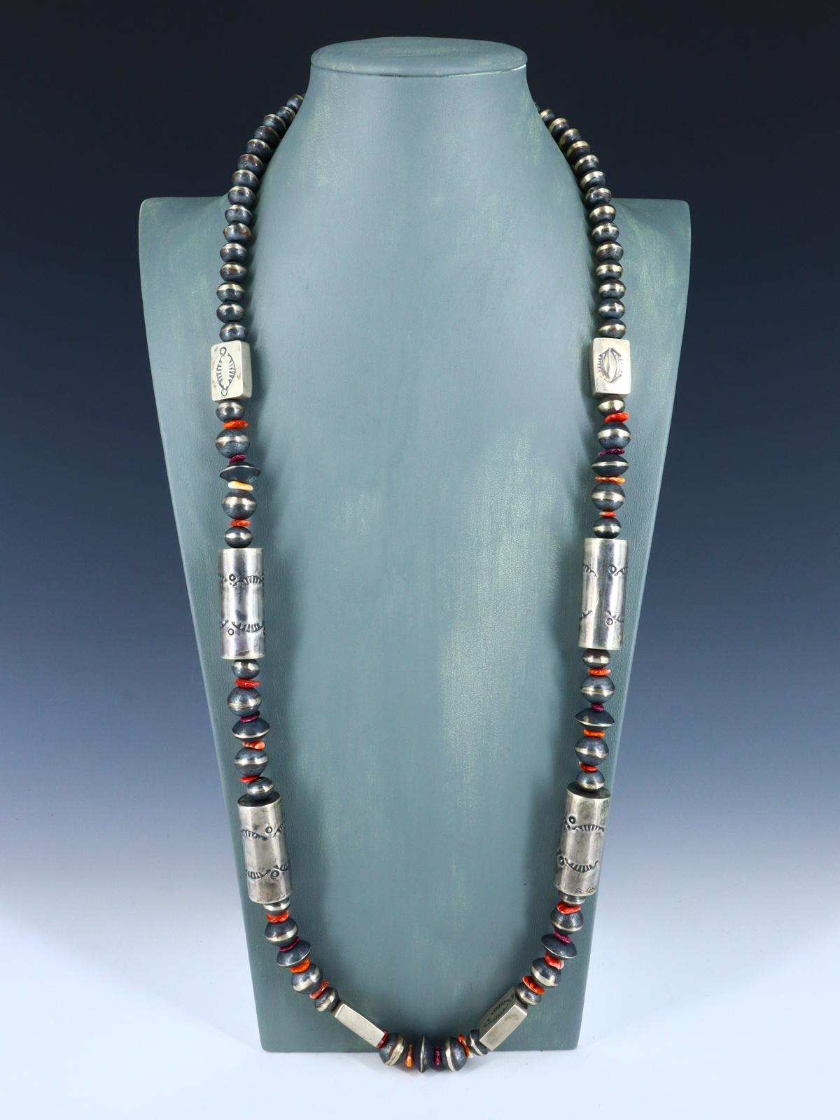 Collar de cuentas de ostras espinosas y turquesas de nativos americanos