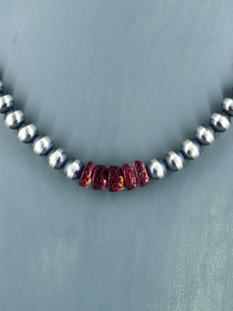 18" Native American Spiny Oyster and Silver Bead Necklace