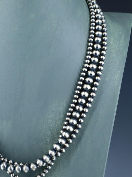 Collier de perles en argent sterling à brin unique de bijoux Navajo de 20 po