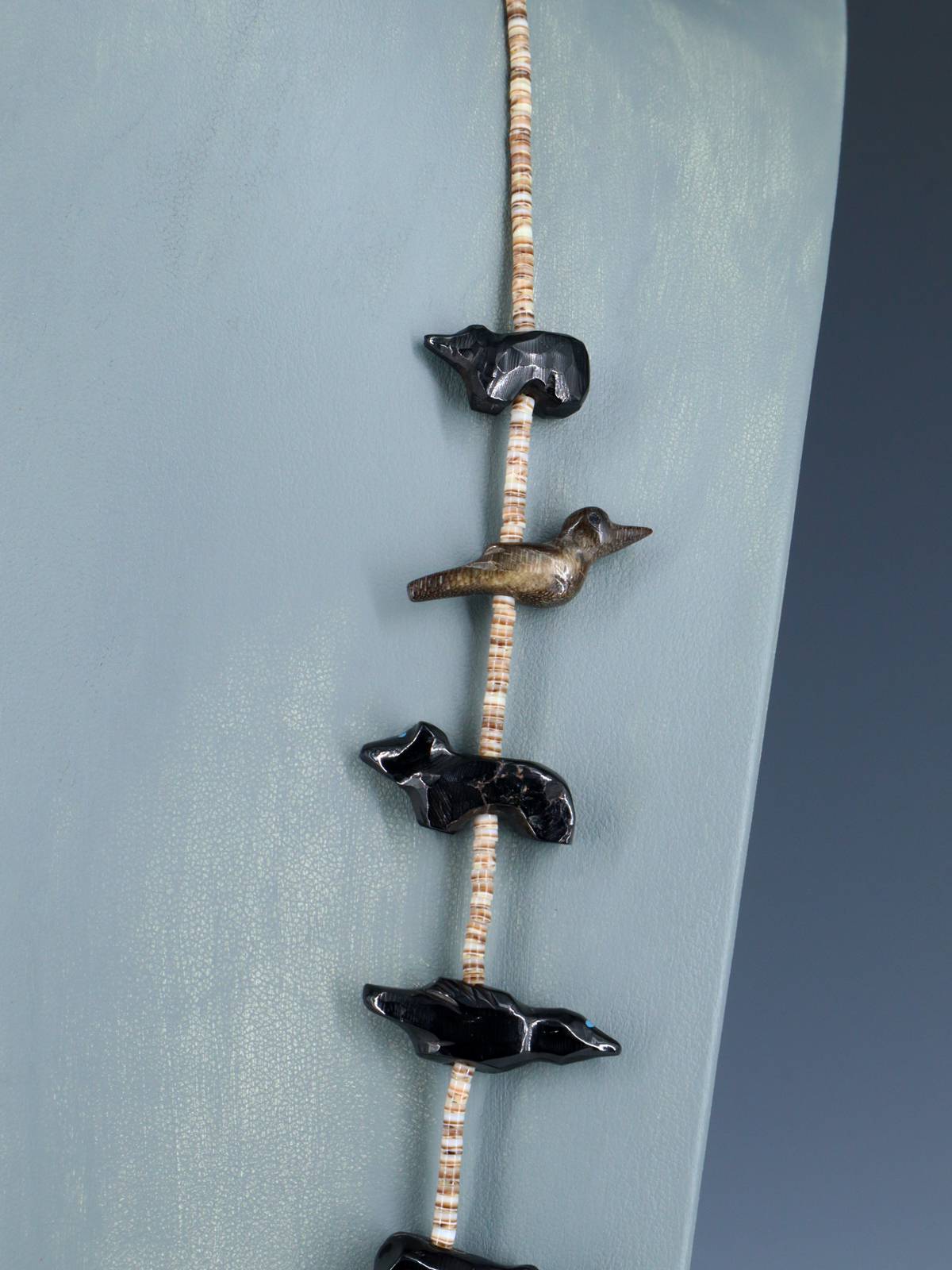 Vintage Single Strand Zuni Fetish Carved Animal Necklace - PuebloDirect.com