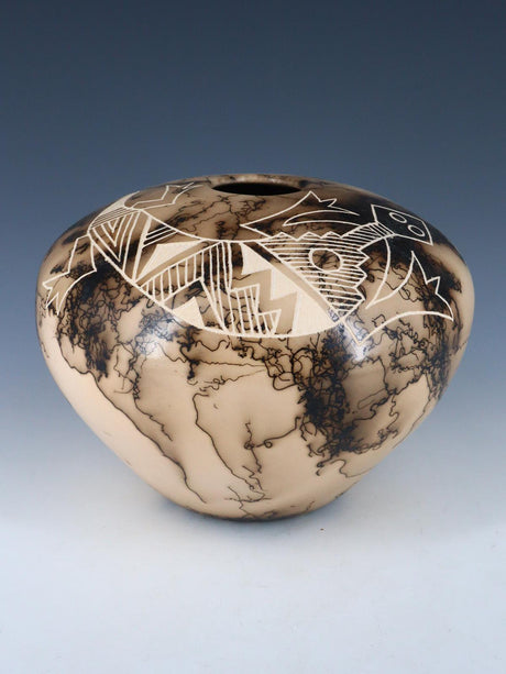 Acoma Pueblo Etched Lizard Horsehair Pottery Seed Pot - PuebloDirect.com