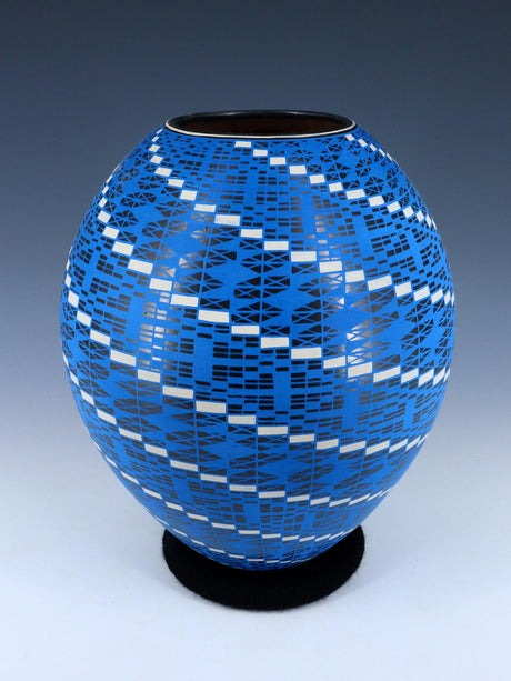 Mata Ortiz Hand Made Geometric Design Pottery - PuebloDirect.com