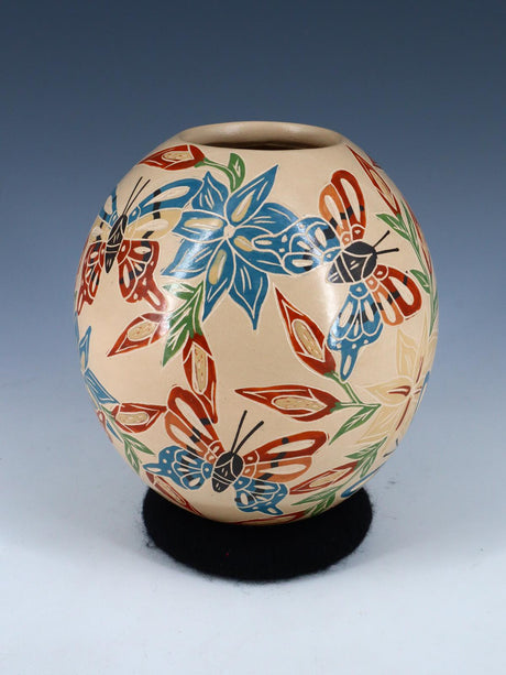 Mata Ortiz Hand Coiled and Etched Wildlife Pottery