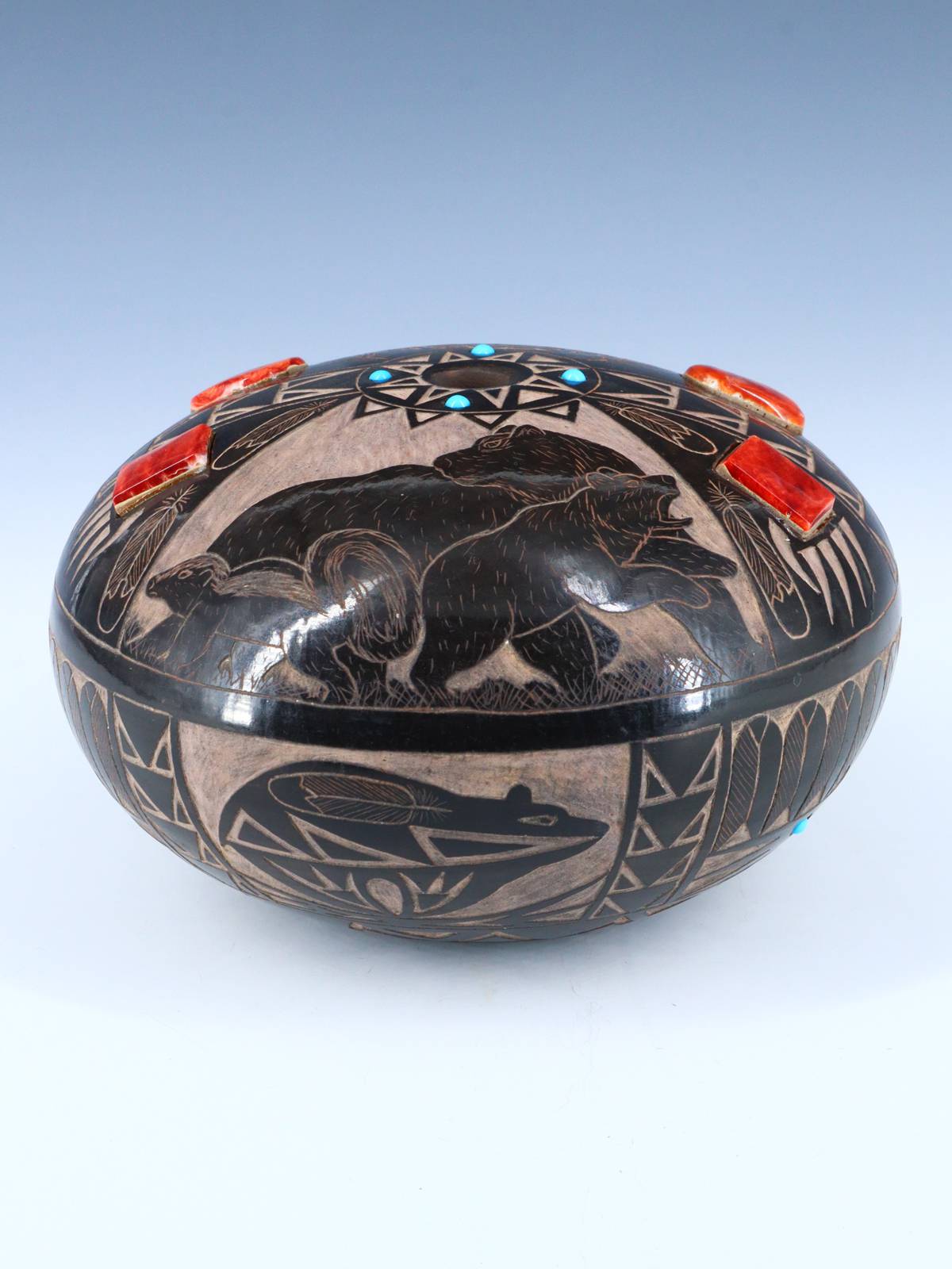 Sioux Pottery Etched Hand Coiled Pottery Seed Pot - PuebloDirect.com