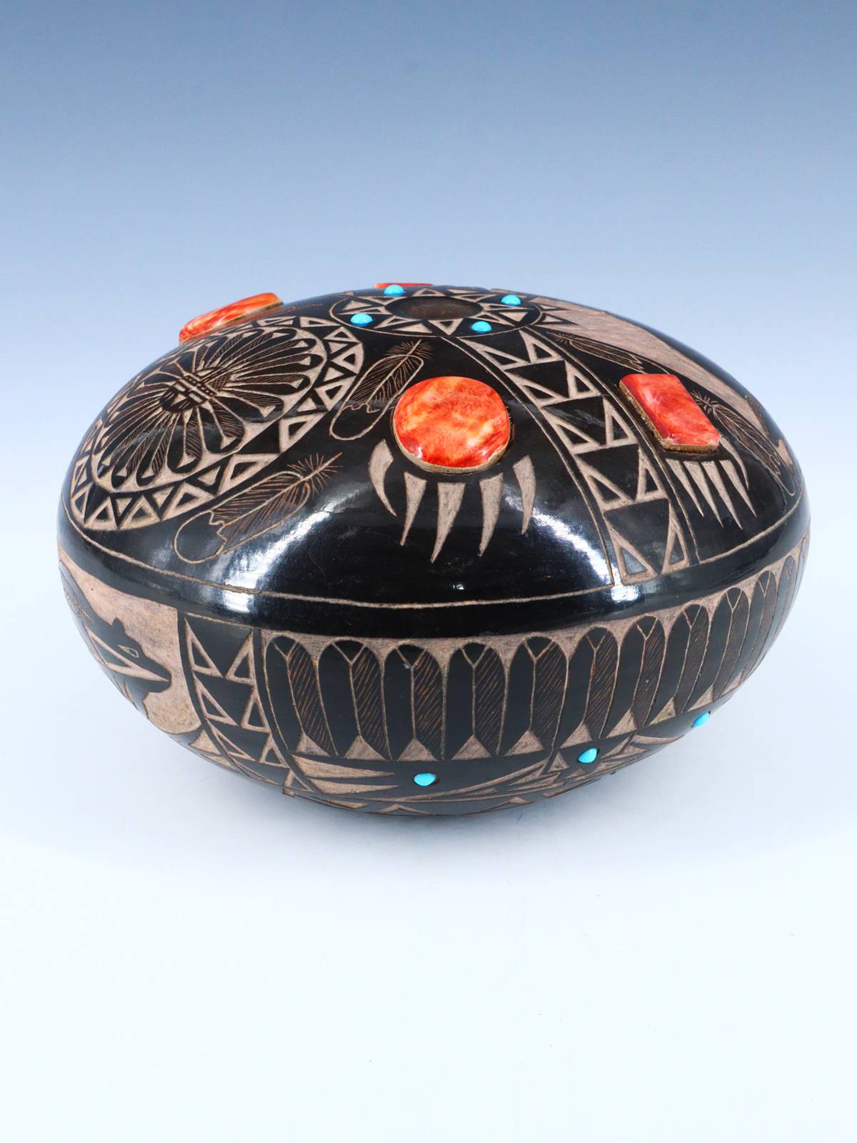 Sioux Pottery Etched Hand Coiled Pottery Seed Pot - PuebloDirect.com