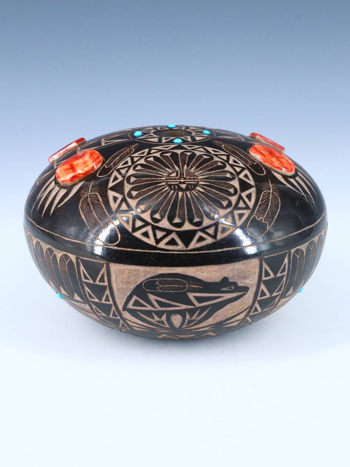 Sioux Pottery Etched Hand Coiled Pottery Seed Pot - PuebloDirect.com