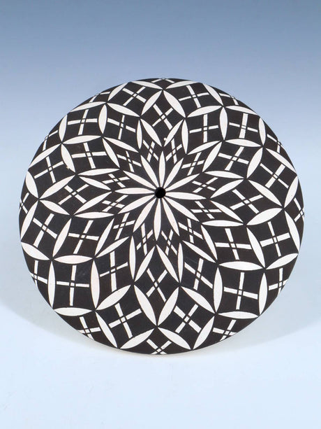 Hand Made Acoma Pueblo Pottery Eye Dazzler Seed Pot - PuebloDirect.com