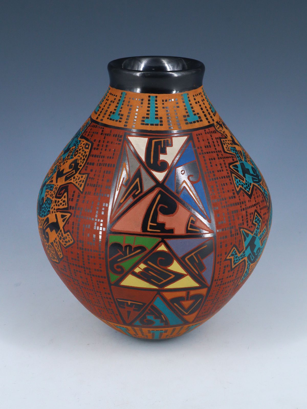 Mata Ortiz Hand Coiled and Painted Pottery - PuebloDirect.com