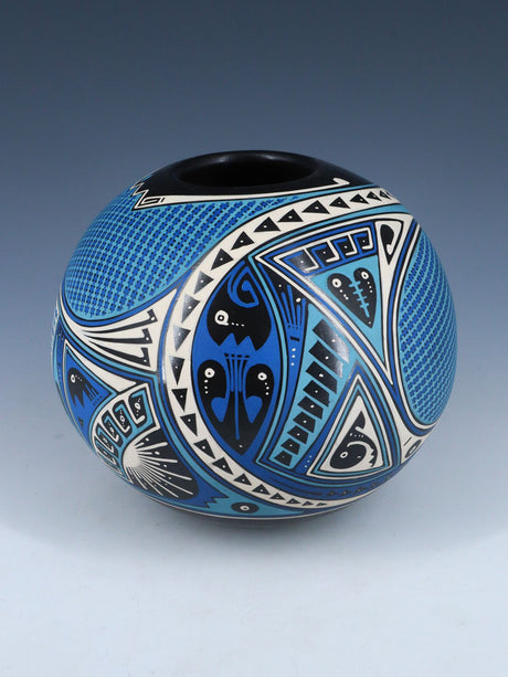 Mata Ortiz Hand Coiled and Painted Paquime Pottery - PuebloDirect.com
