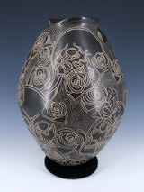 Mata Ortiz Hand Coiled Etched Pottery Vase - PuebloDirect.com