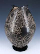 Mata Ortiz Hand Coiled Etched Pottery Vase - PuebloDirect.com