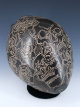 Mata Ortiz Hand Coiled Etched Pottery Vase - PuebloDirect.com