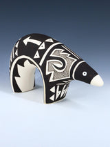 Ours médicinal peint en poterie de style Acoma