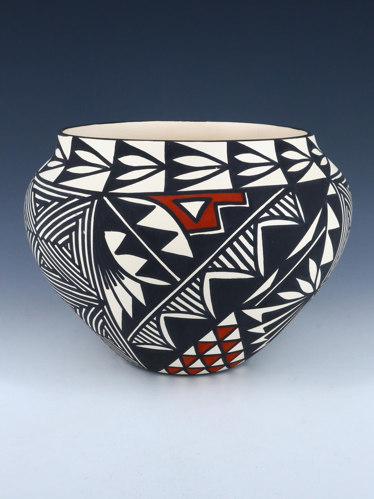 Acoma Pueblo Poterie peinte à la main Olla