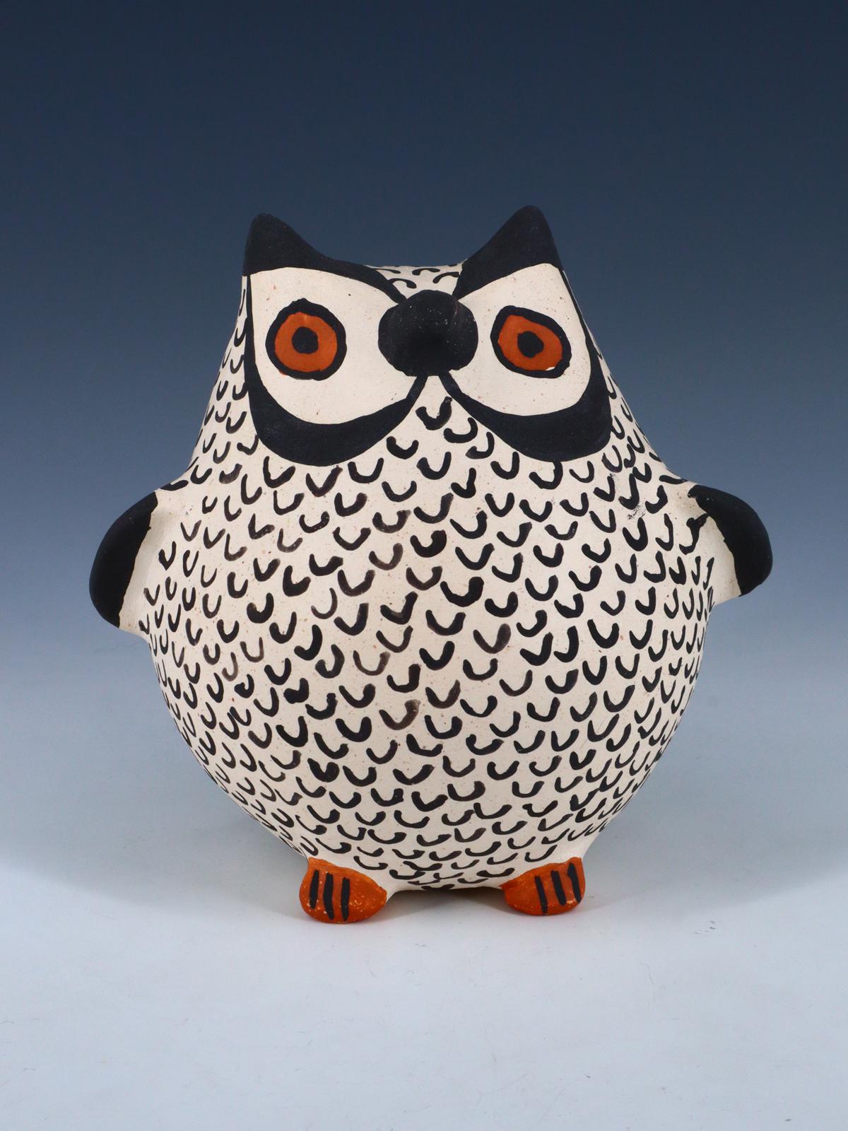 Búho de cerámica enrollado a mano de Acoma Pueblo