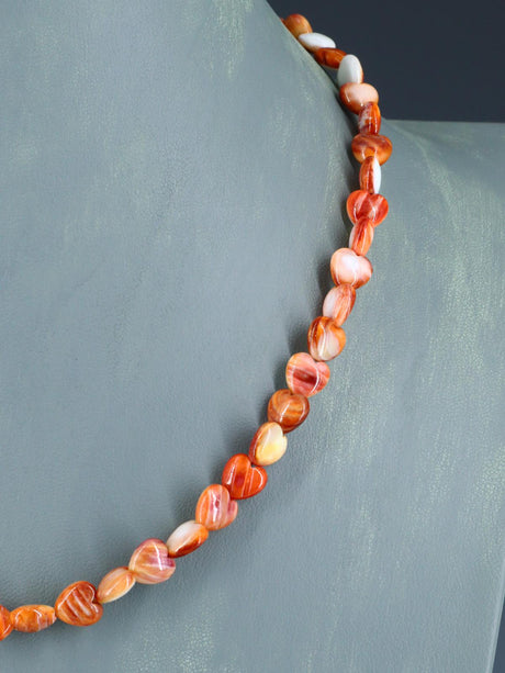 18" Single Strand Spiny Oyster Heart Shaped Disc Necklace - PuebloDirect.com
