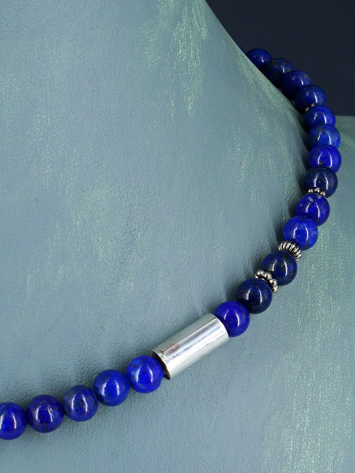 16" Navajo Single Strand Lapis Necklace