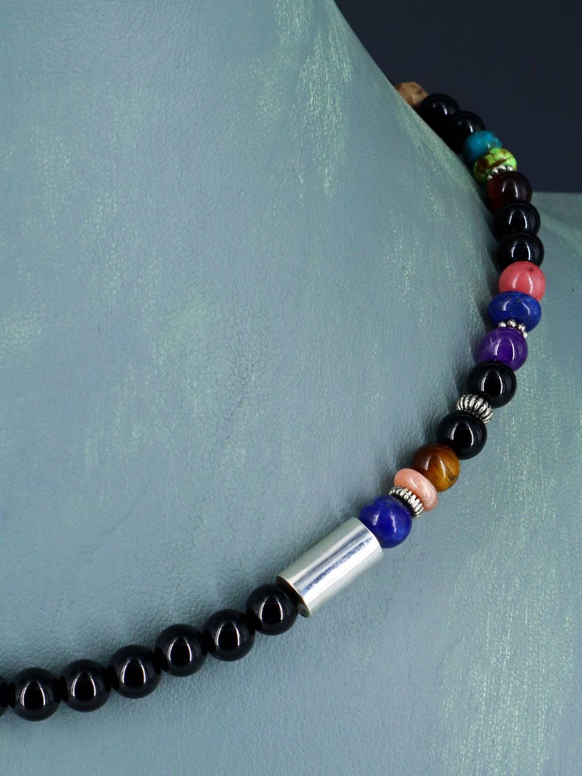 16" Navajo Single Strand Onyx Necklace