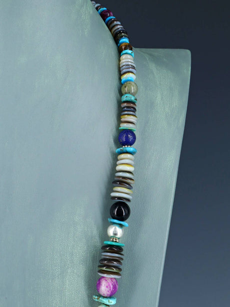 Navajo Black Lip Mother of Pearl Beaded Single Strand Necklace