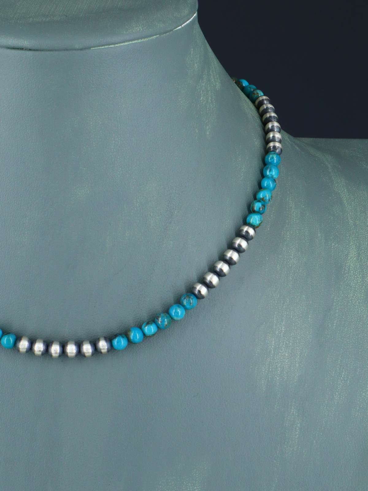 Collier amérindien de perles turquoise et argent