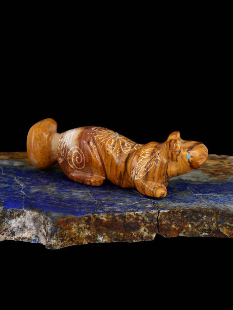 Onyx Mountain Lion Zuni Fetish - PuebloDirect.com