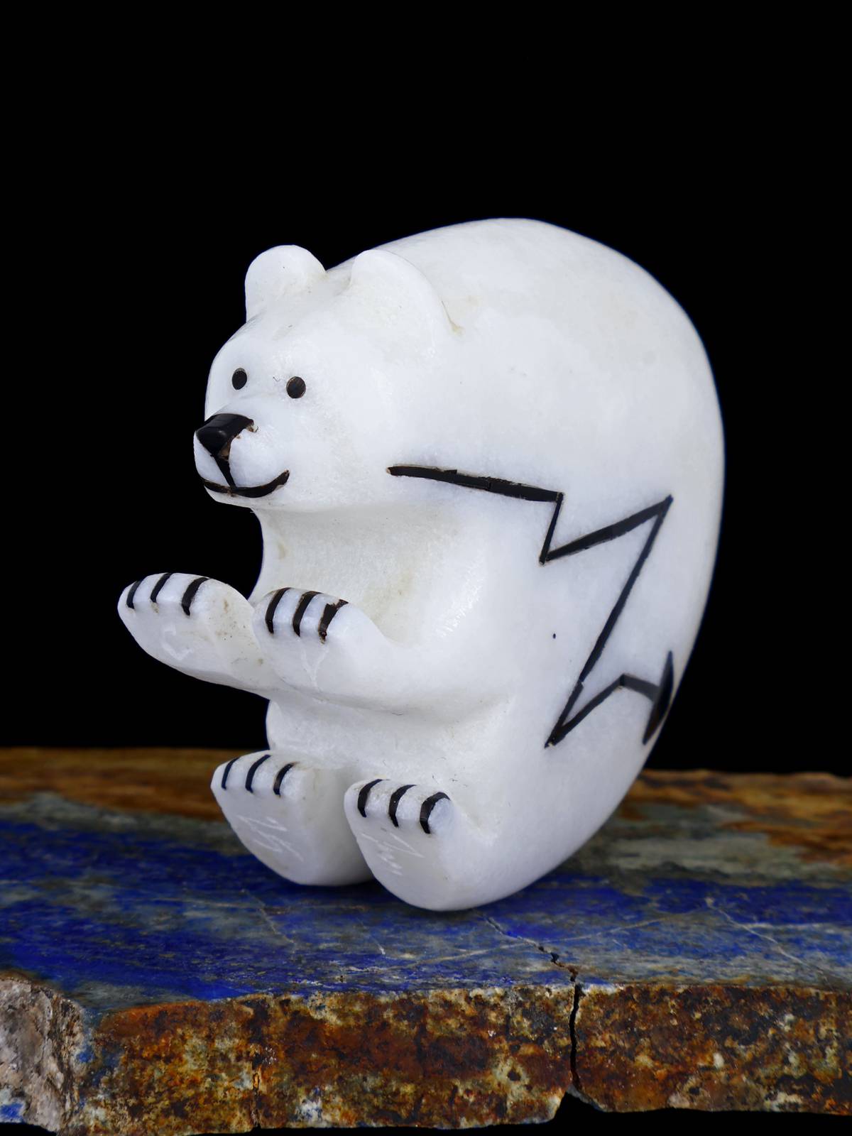 White Marble Bear Zuni Fetish - PuebloDirect.com
