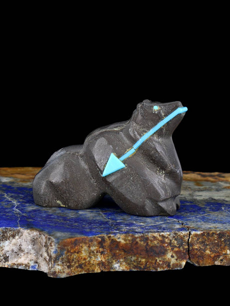 Marble Wolf Zuni Fetish - PuebloDirect.com