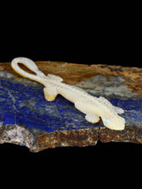 Mother of Pearl Lizard Zuni Fetish - PuebloDirect.com