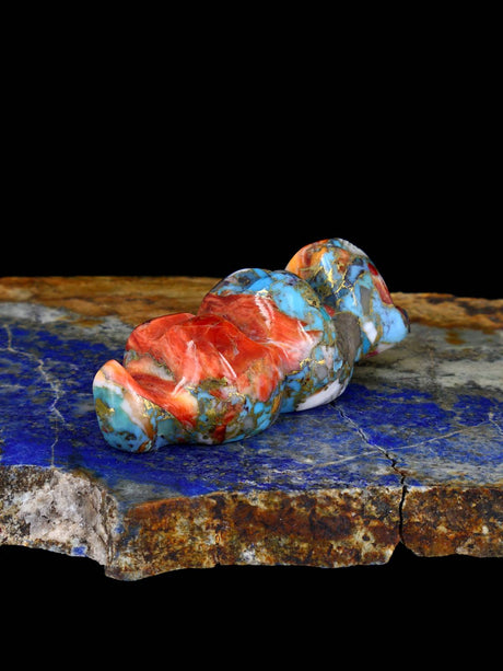 Turquoise and Spiny Oyster Coyote Zuni Fetish - PuebloDirect.com