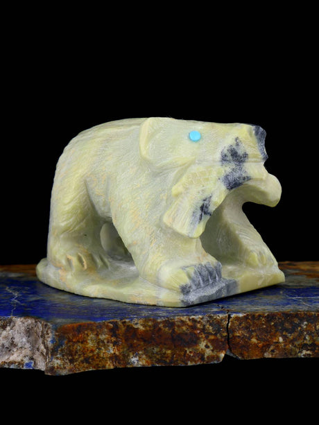 Serpentine Bear With Fish Zuni Fetish - PuebloDirect.com