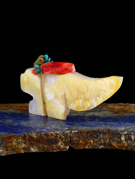 Mother of Pearl Wolf Zuni Fetish - PuebloDirect.com