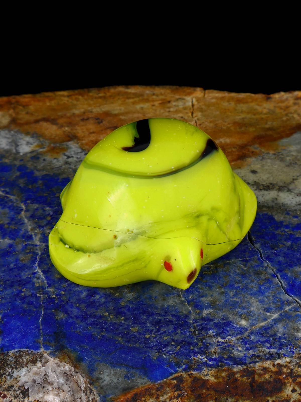 Glass Turtle Zuni Fetish - PuebloDirect.com