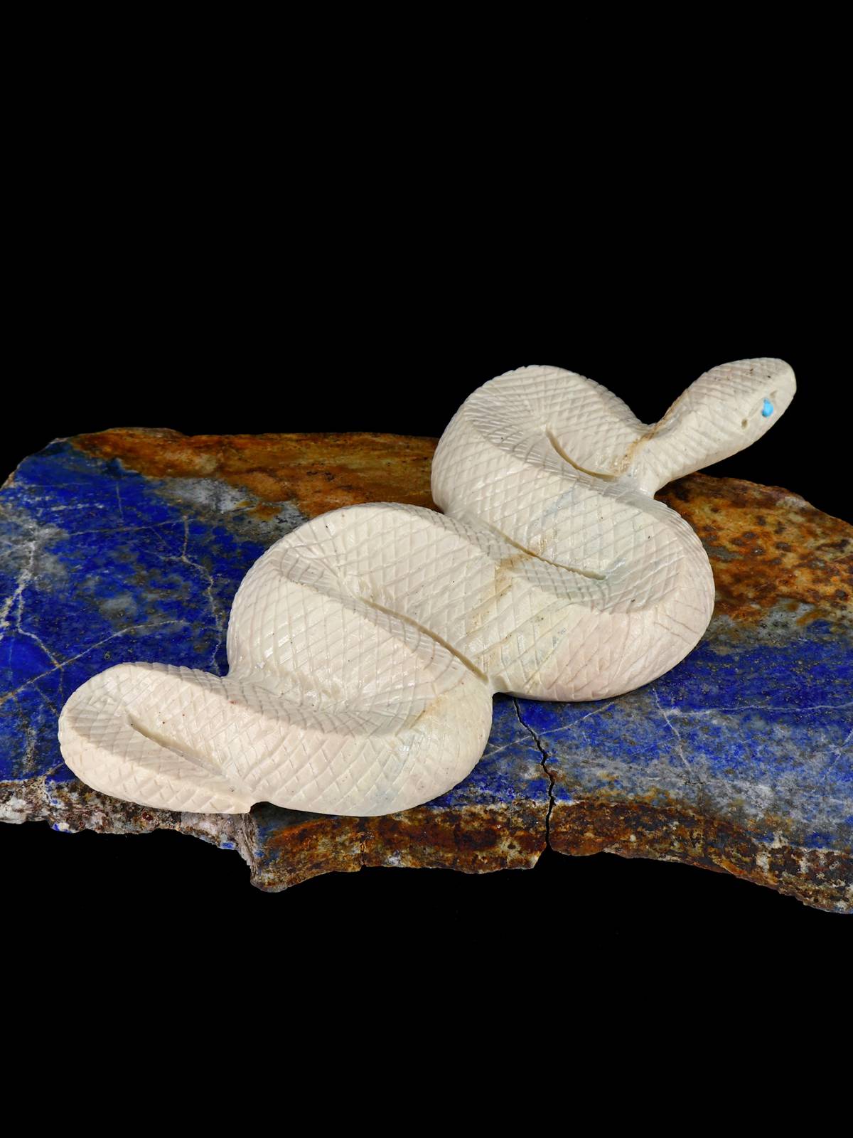 Serpentine Snake Zuni Fetish - PuebloDirect.com