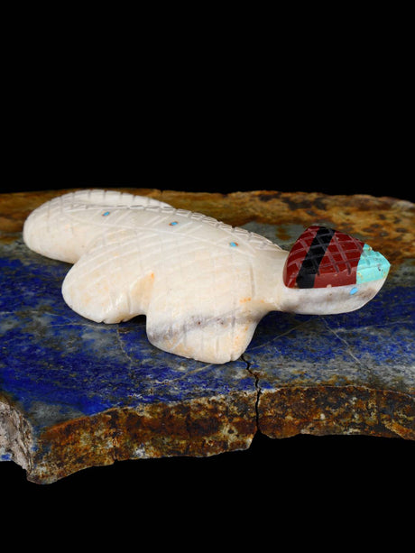 White Marble Lizard Zuni Fetish - PuebloDirect.com