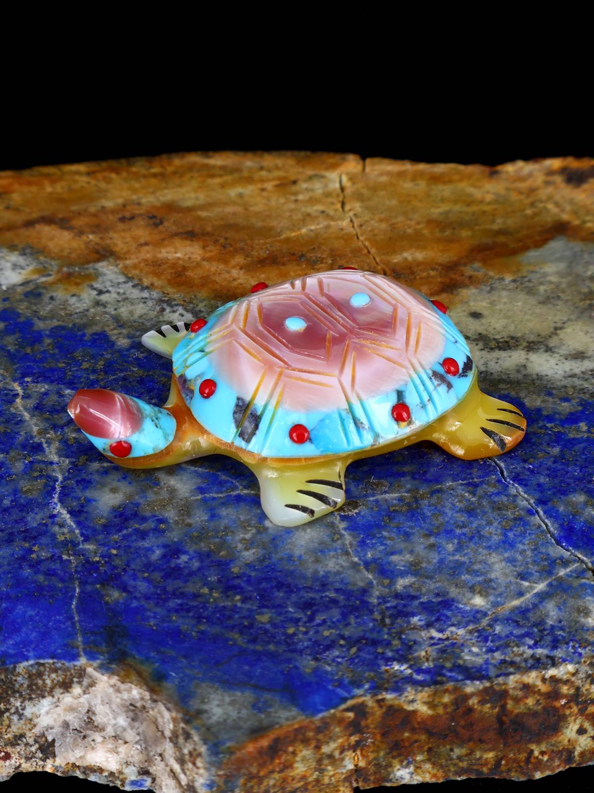 Mother of Pearl Turtle Zuni Fetish - PuebloDirect.com