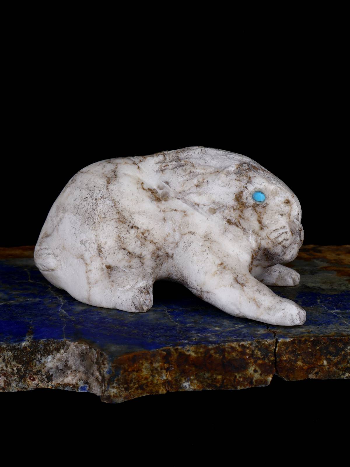 White Marble Lion Zuni Fetish - PuebloDirect.com
