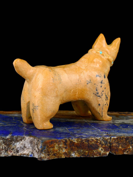 Travertine Dog Zuni Fetish - PuebloDirect.com