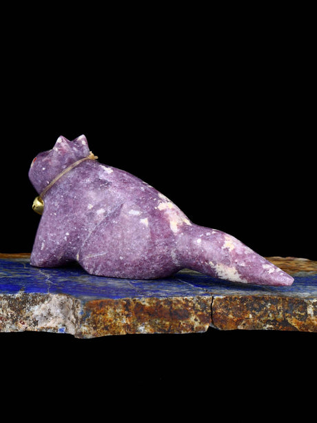 Lepidolite Cat Zuni Fetish - PuebloDirect.com