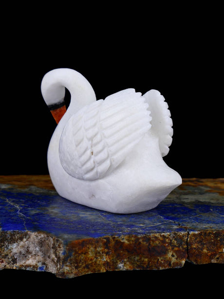 White Marble Swan Zuni Fetish - PuebloDirect.com
