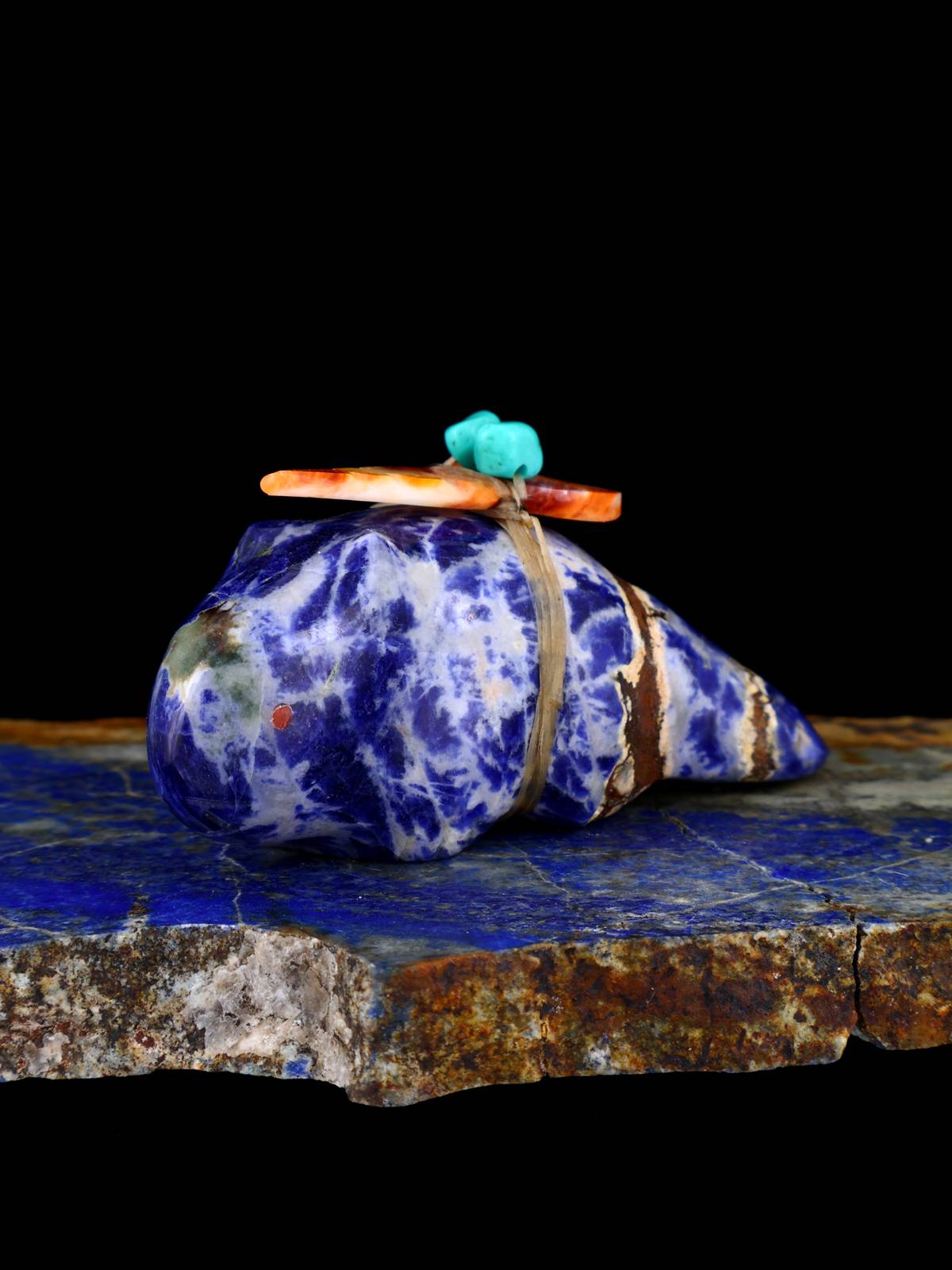 Sodalite Beaver Zuni Fetish