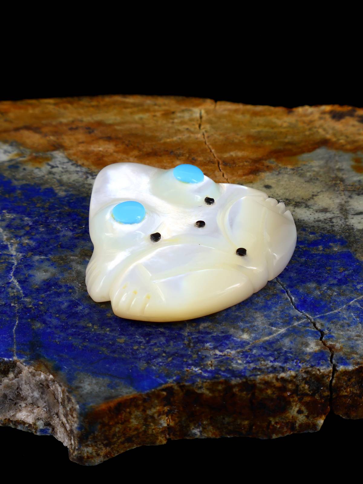 Mother of Pearl Frog Zuni Fetish