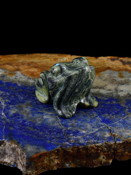 Serpentine Frog Zuni Fetish