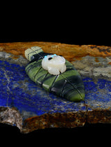 Mother of Pearl Frog on Leaf Zuni Fetish